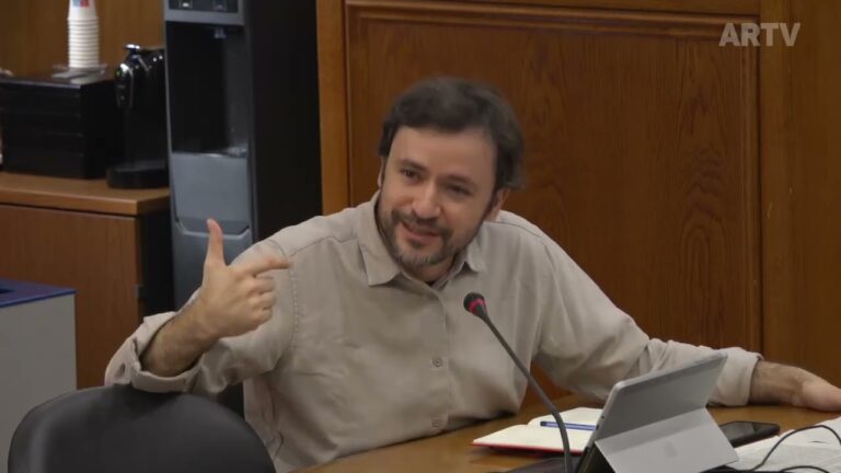 Como Contatar o Centro Nacional de Pensões por Email